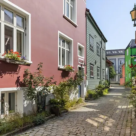 Oasis In The Heart Of * Берген